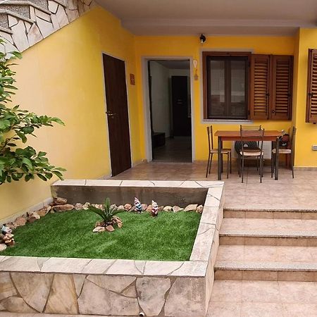 Casa Lory Villa SantʼAntìoco Екстериор снимка