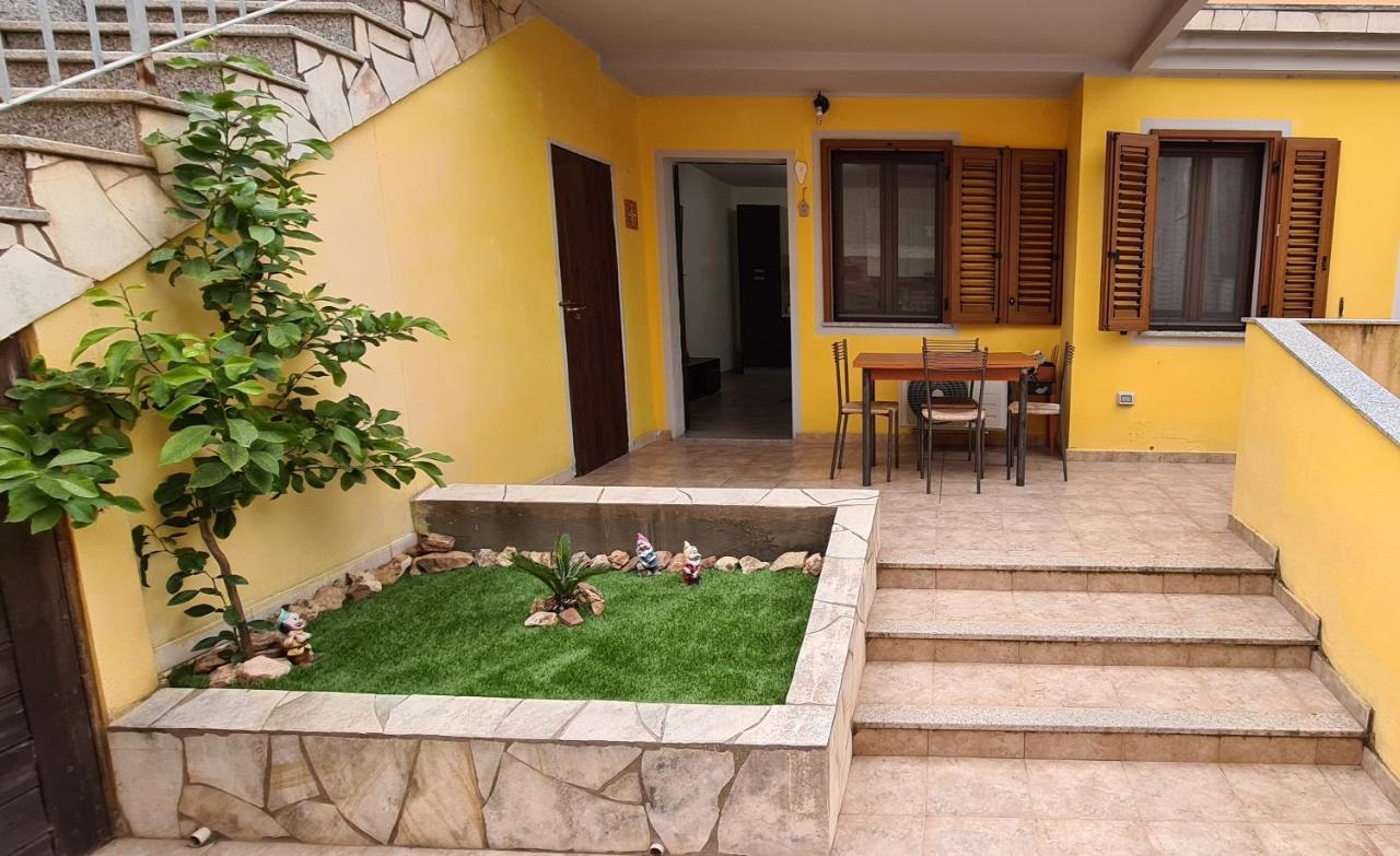 Casa Lory Villa SantʼAntìoco Екстериор снимка